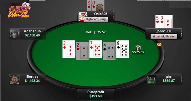 Trên bàn Poker luôn có 5 lá bài chung